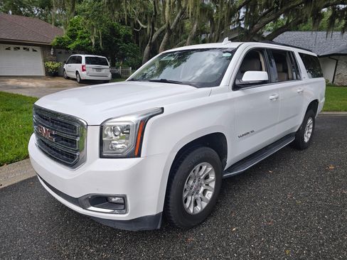 Used 2018 GMC Yukon XL SLT RWD image 2