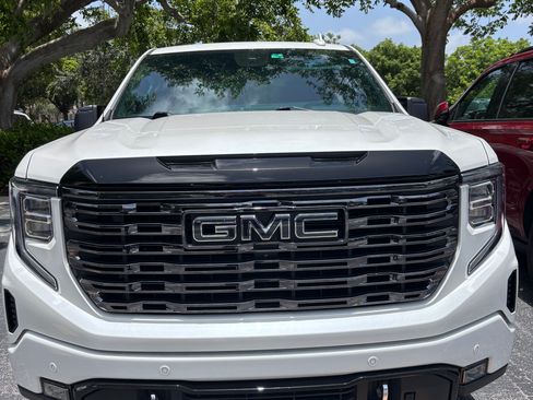 Used 2025 GMC Sierra 1500 Denali Ultimate AWD/4WD image 1