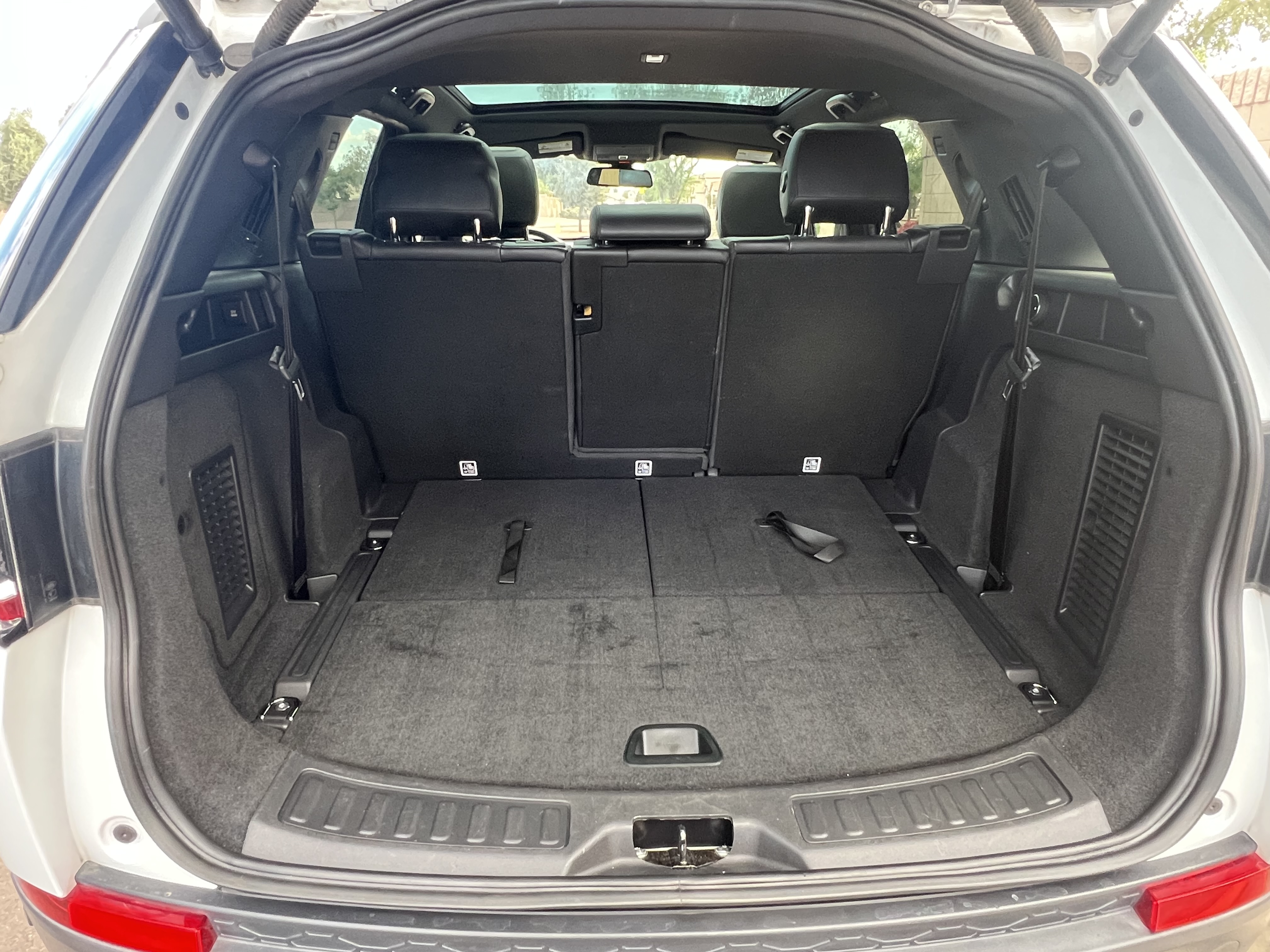 Used 2019 Land Rover Discovery Sport AWD/4WD image 14