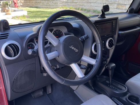 Used 2008 Jeep Wrangler Unlimited Sahara w/ Trailer Tow Group image 14