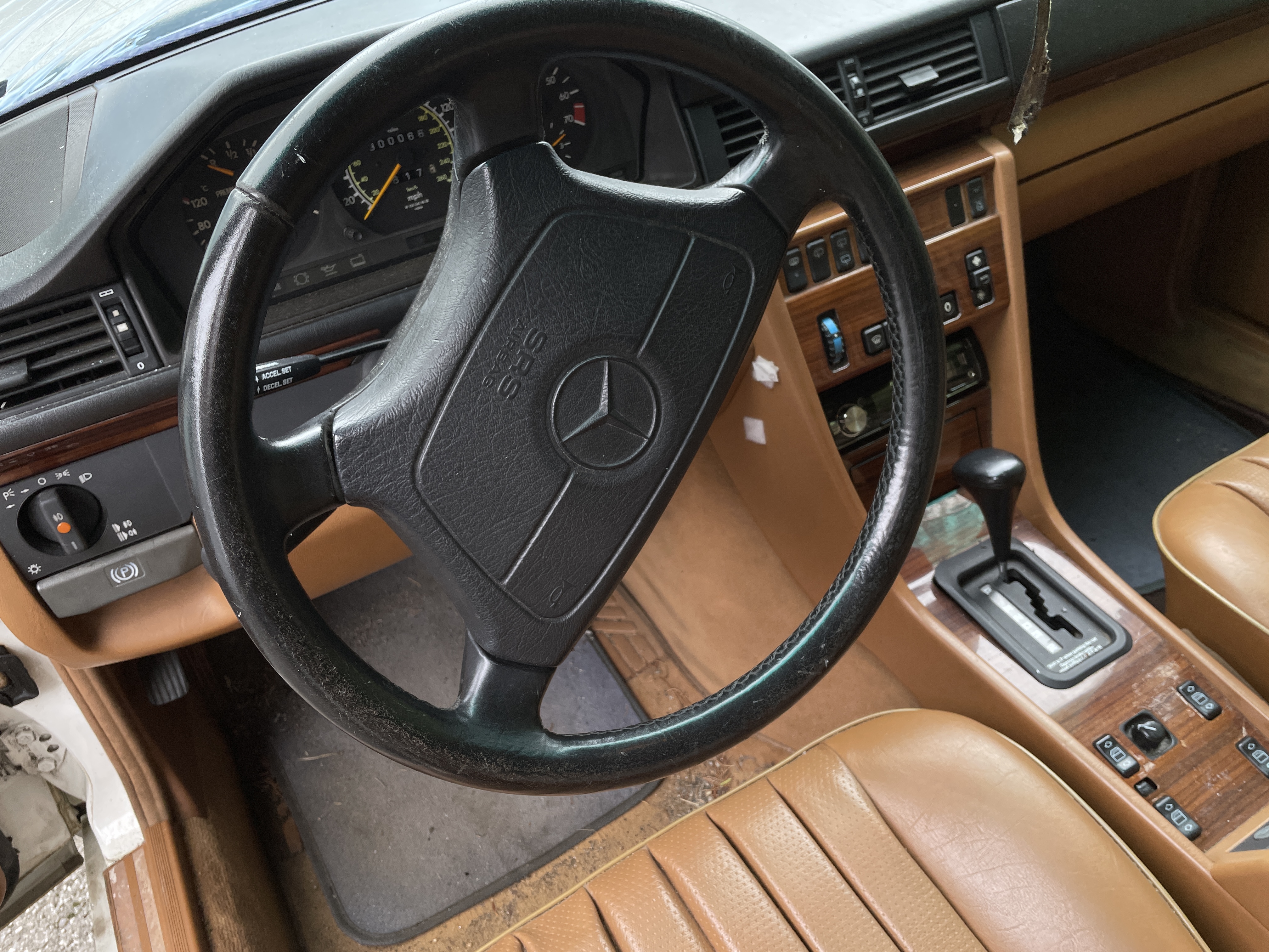 Used 1995 Mercedes-Benz E 320 Wagon image 11