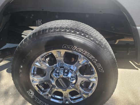 Used 2022 Ford F250 Lariat w/ Chrome Package image 12