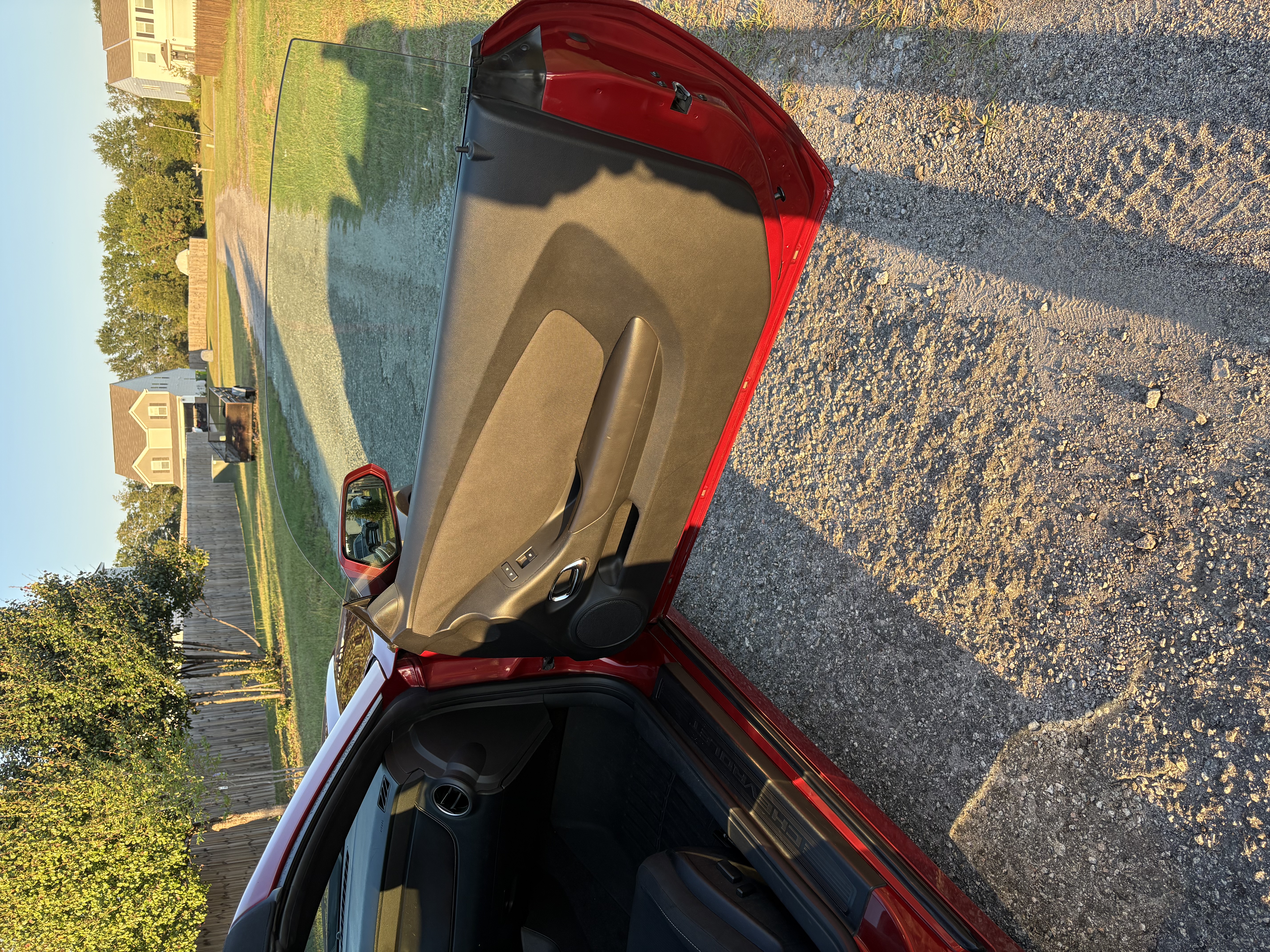 Used 2015 Chevrolet Camaro LT RWD image 4