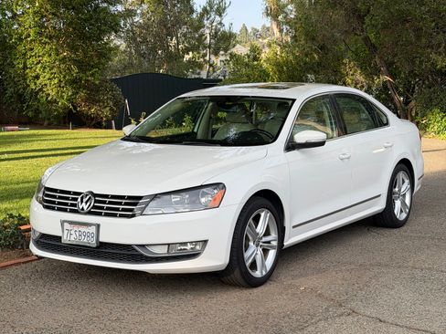 Used 2014 Volkswagen Passat TDI SEL Premium FWD image 1