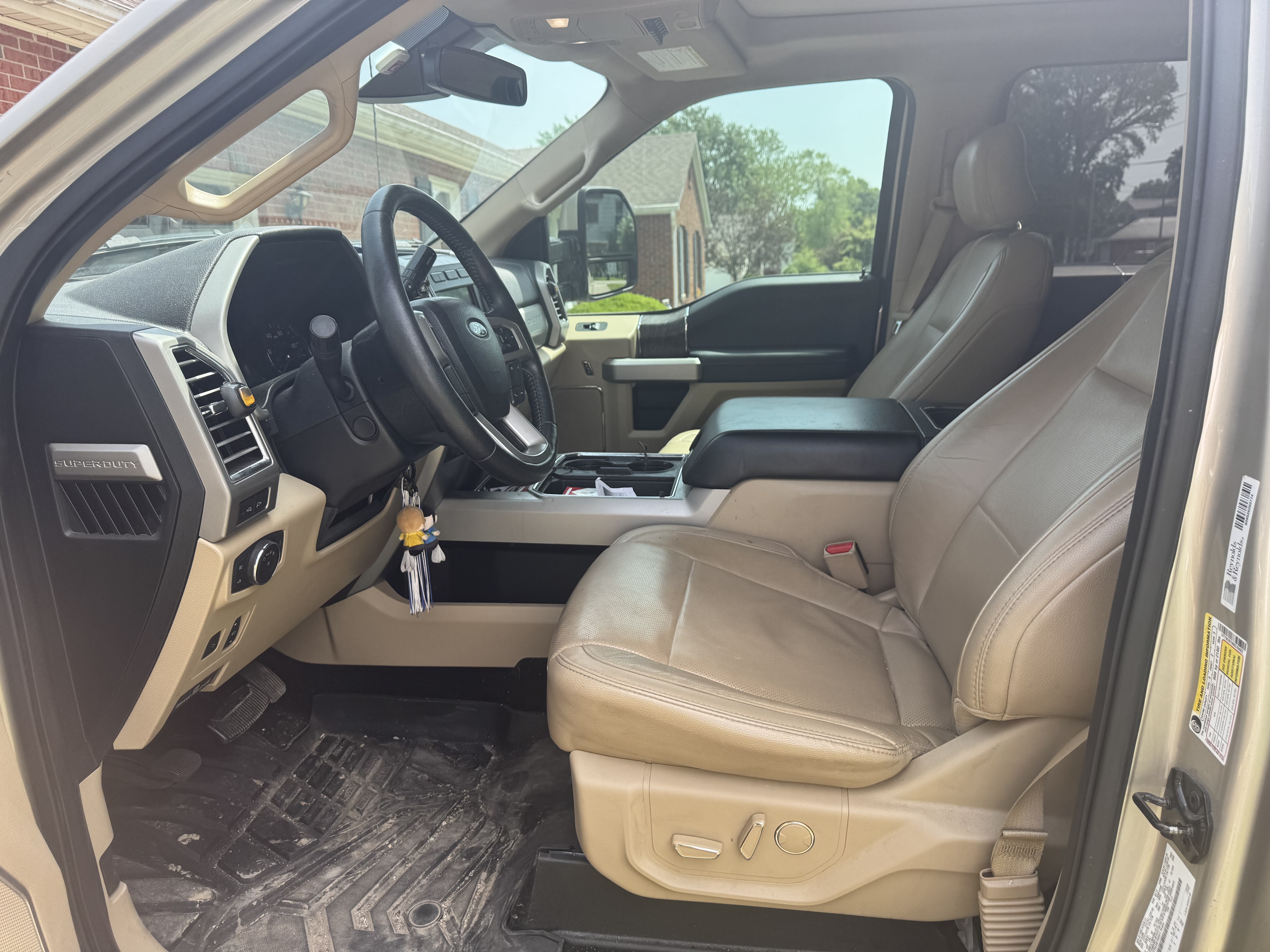 Used 2017 Ford F250 Lariat w/ Lariat Ultimate Package AWD/4WD image 1