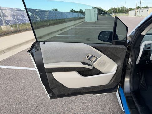 Used 2016 BMW i3 RWD image 11