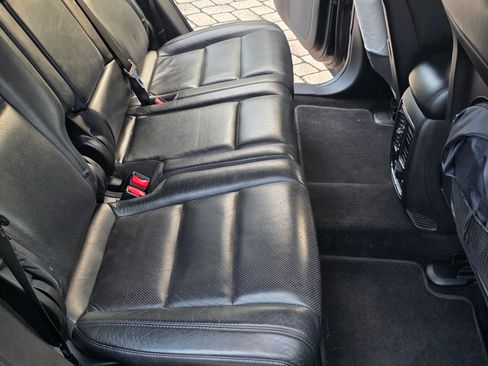 Used 2011 Jeep Grand Cherokee Limited w/ Luxury Group II image 13