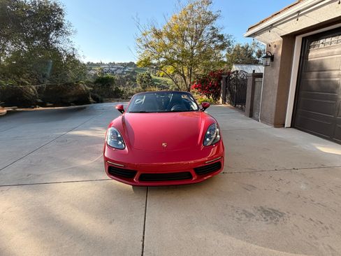 Used 2022 Porsche 718 Boxster image 10