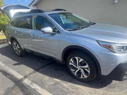 Used 2020 Subaru Outback Limited w/ Tech Package 2 AWD/4WD image 2