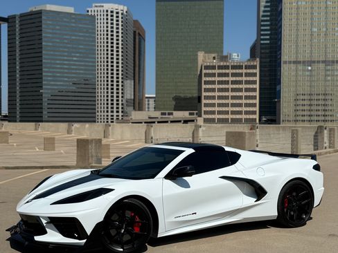 Used 2022 Chevrolet Corvette Stingray Preferred Cpe w/ Z51 Performance Package image 5