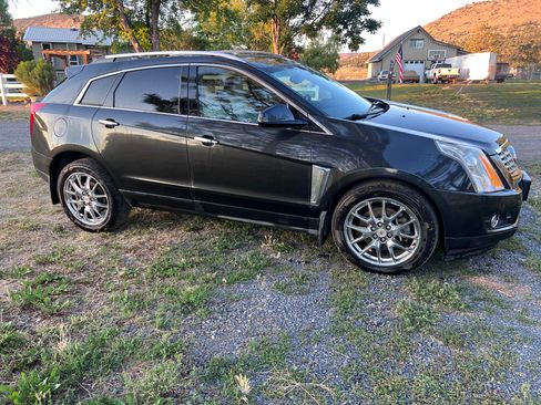 Used 2014 Cadillac SRX Performance w/ Driver Awareness Package FWD image 4