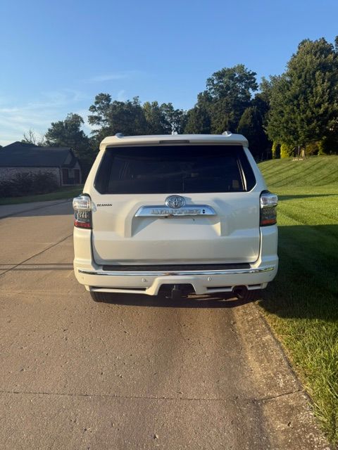 Used 2015 Toyota 4Runner Limited AWD/4WD image 5
