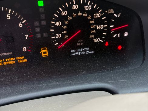 Used 2001 Lexus LS 430 RWD image 15