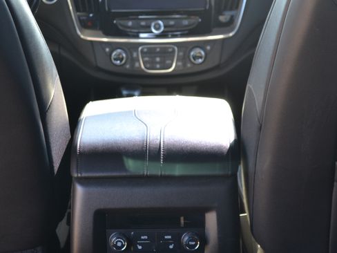 Used 2022 Chevrolet Traverse High Country w/ LPO, Cargo Package image 17