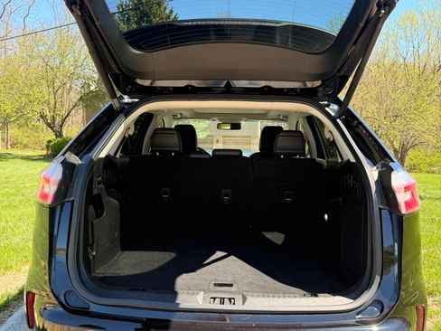 Used 2020 Ford Edge Titanium w/ Equipment Group 301A AWD/4WD image 14