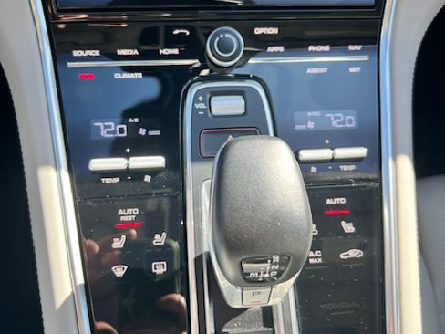 Used 2020 Porsche Panamera GTS image 17