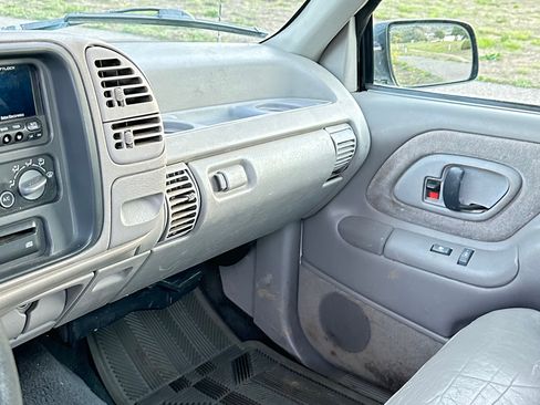 Used 1996 GMC Sierra 2500 4x4 Extended Cab image 17