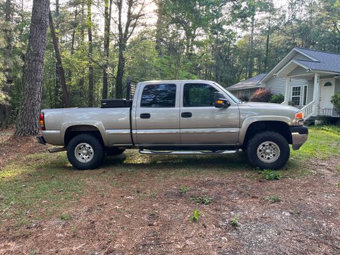 Used 2002 GMC Sierra 2500 4x4 Crew Cab HD image 2