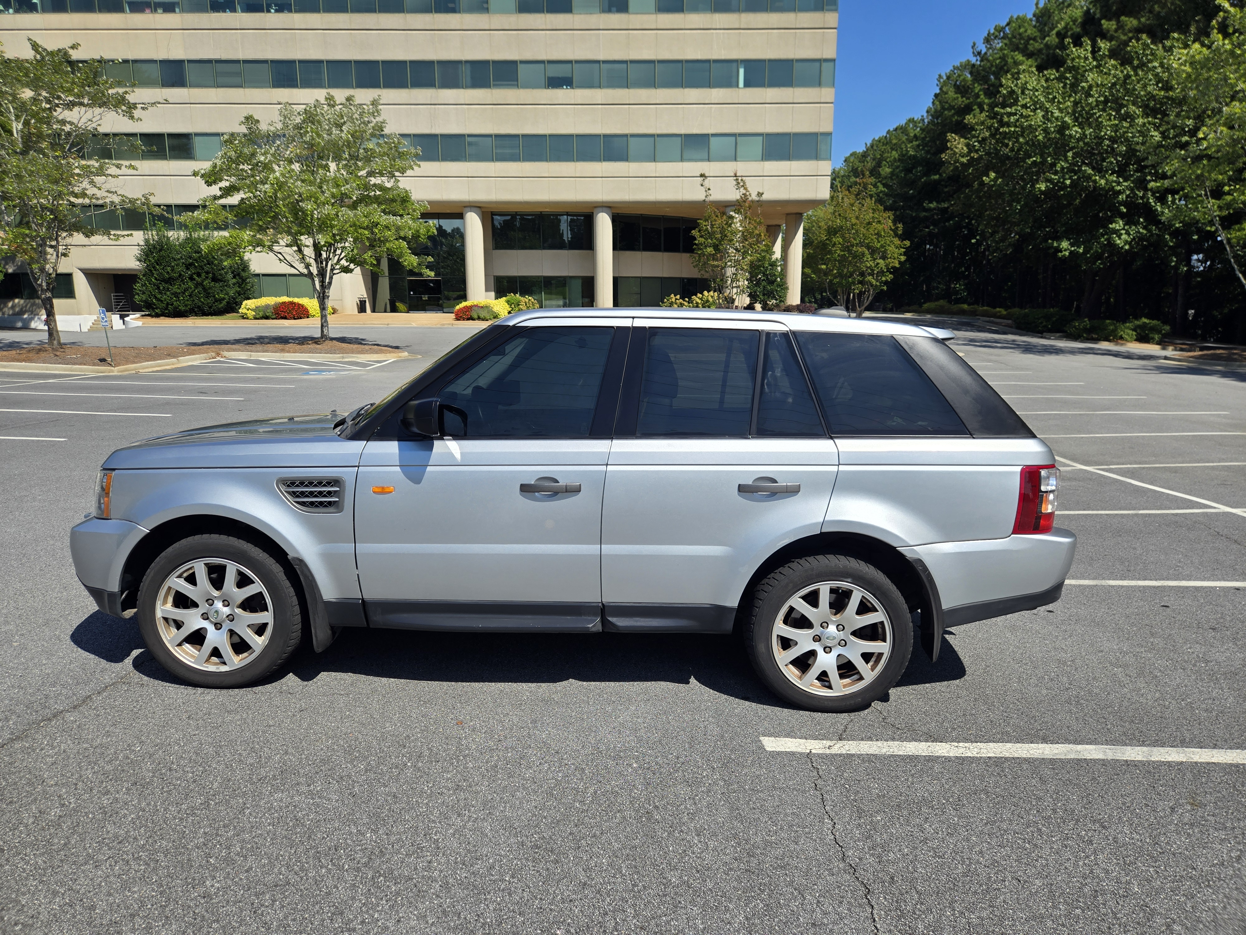 Used 2008 Land Rover Range Rover Sport HSE AWD/4WD image 15