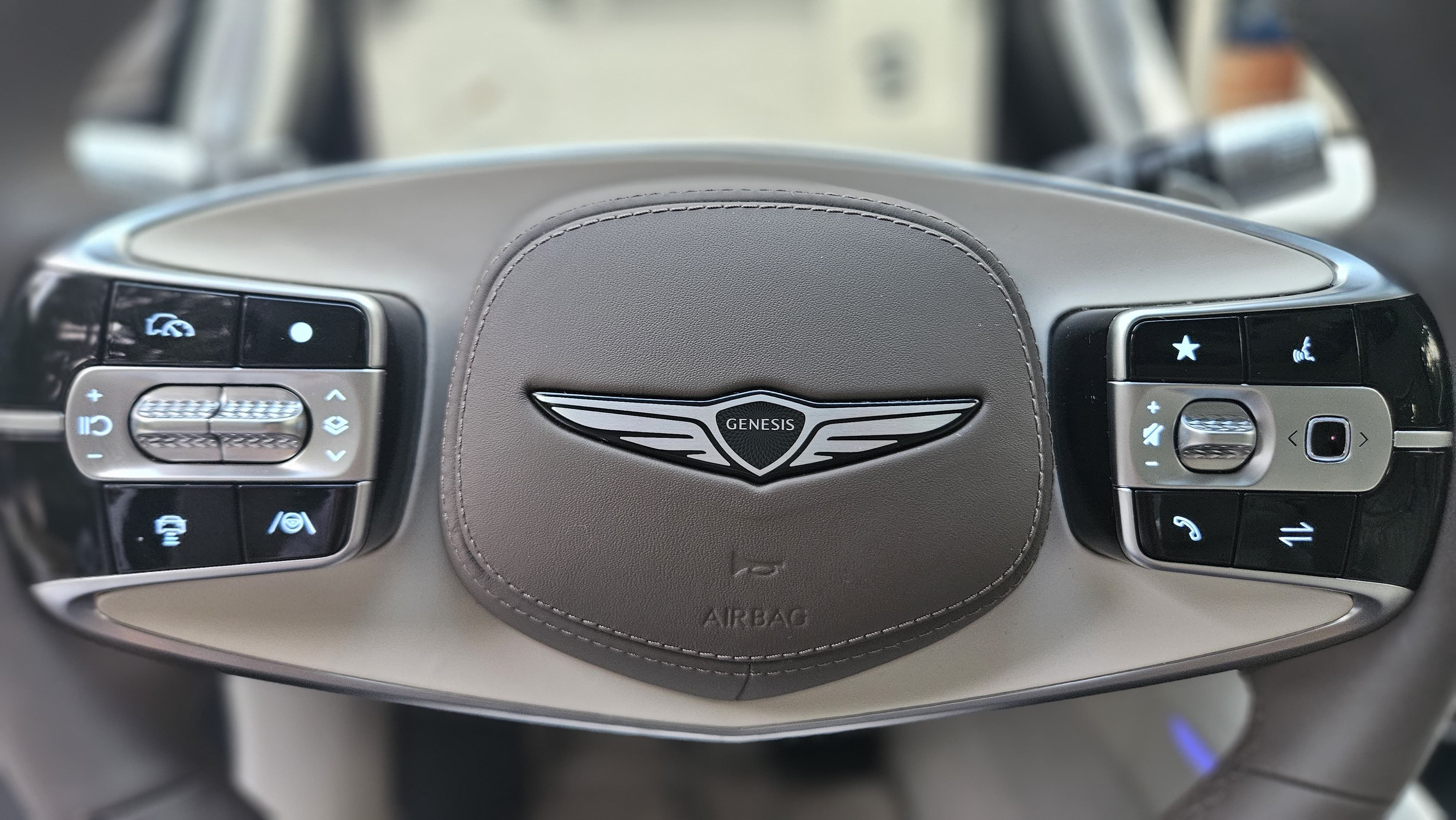 Used 2025 Genesis G90 3.5T AWD/4WD image 9
