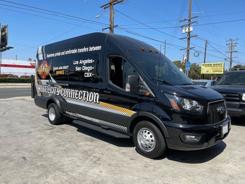 Used 2024 Ford Transit 350 XLT image 8