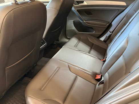 Used 2015 Volkswagen Golf S FWD image 12