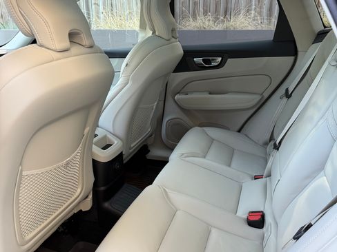 Used 2026 Volvo XC60 T8 Ultra w/ Protection Package Premier image 8