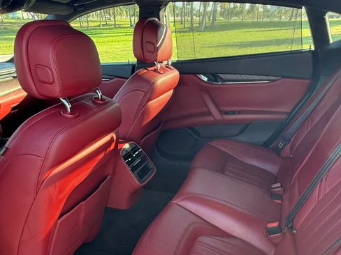 Used 2018 Maserati Quattroporte S GranLusso image 8