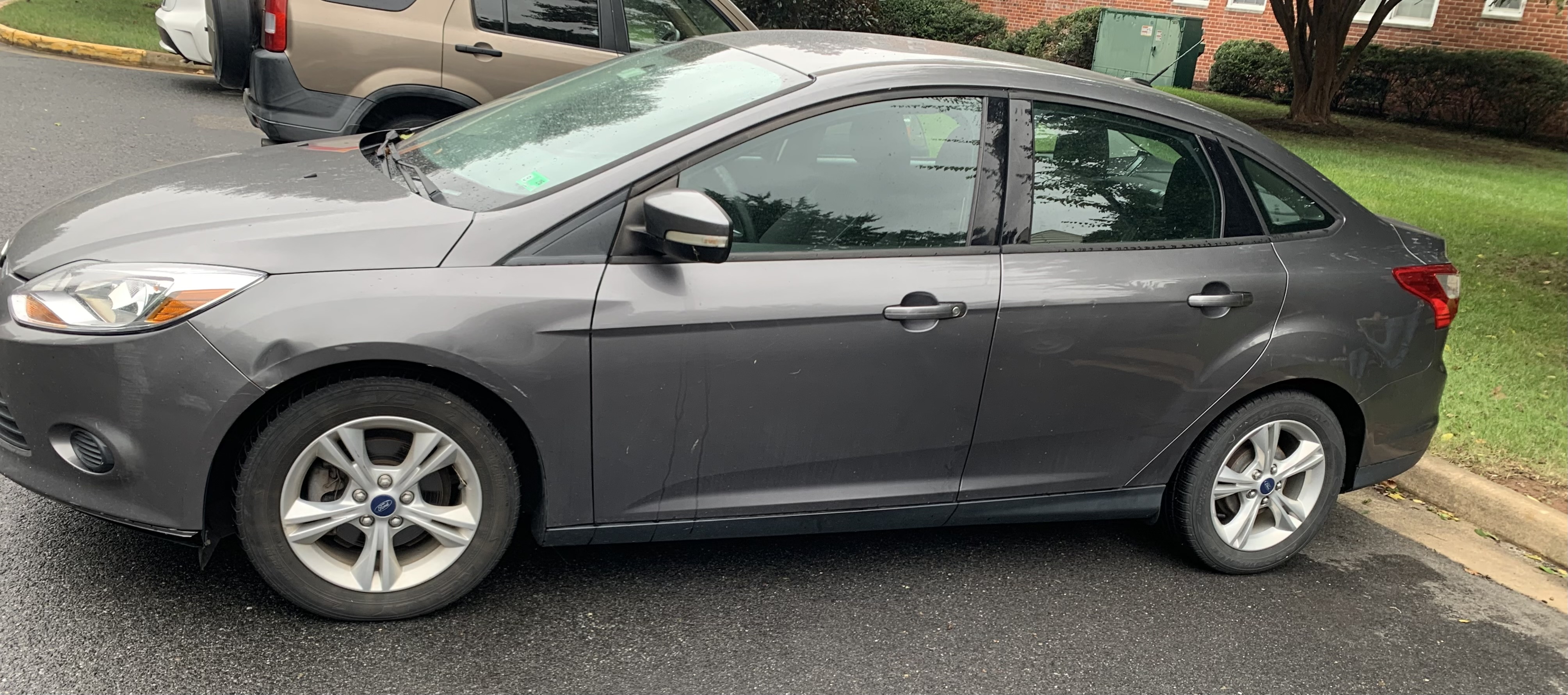 Used 2013 Ford Focus SE FWD image 4