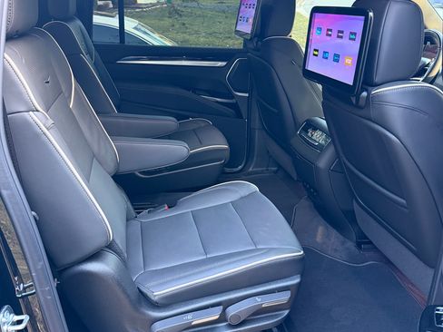 Used 2026 Cadillac Escalade ESV Luxury w/ Touring Package image 14