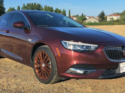 Used 2018 Buick Regal Essence w/ Driver Confidence Package #1