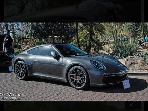 Used 2020 Porsche 911 Carrera image 2