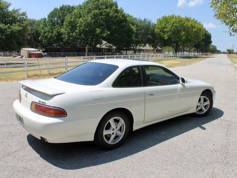 Used 1997 Lexus SC 300 Coupe RWD image 11