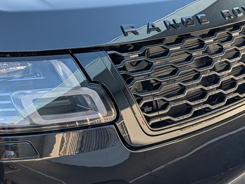 Used 2022 Land Rover Range Rover Autobiography image 6