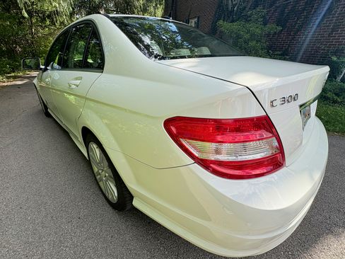 Used 2009 Mercedes-Benz C 300 4MATIC Sedan image 10