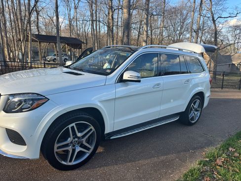 Used 2019 Mercedes-Benz GLS 550 4MATIC image 2