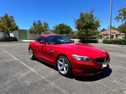 Used 2015 BMW Z4 sDrive28i image 8