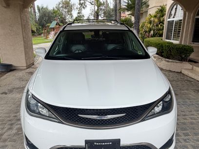 Used 2017 Chrysler Pacifica Touring-L