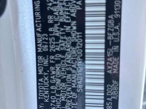 Used 2023 Lexus ES 250 w/ Premium Package image 13