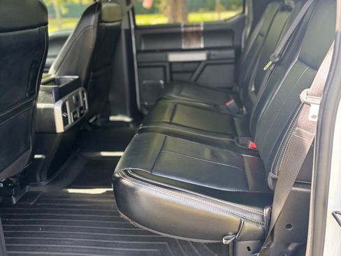 Used 2019 Ford F150 Lariat w/ Equipment Group 502A Luxury image 8