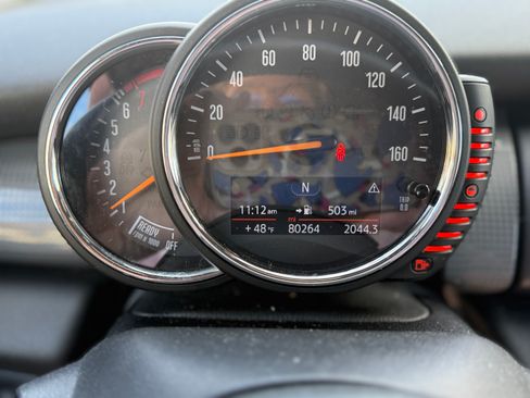 Used 2017 MINI Cooper 4-Door Hardtop image 9