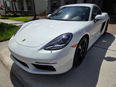 Used 2017 Porsche 718 Cayman image 2