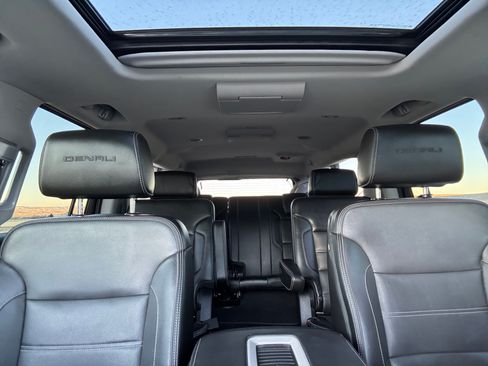 Used 2020 GMC Yukon XL Denali w/ Open Road Package image 11