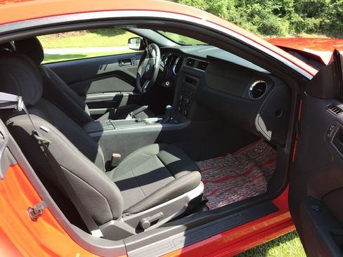 Used 2014 Ford Mustang GT image 4