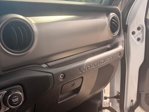 Used 2021 Jeep Wrangler Unlimited Sport AWD/4WD image 20