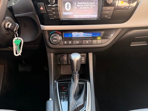 Used 2014 Toyota Corolla LE image 4