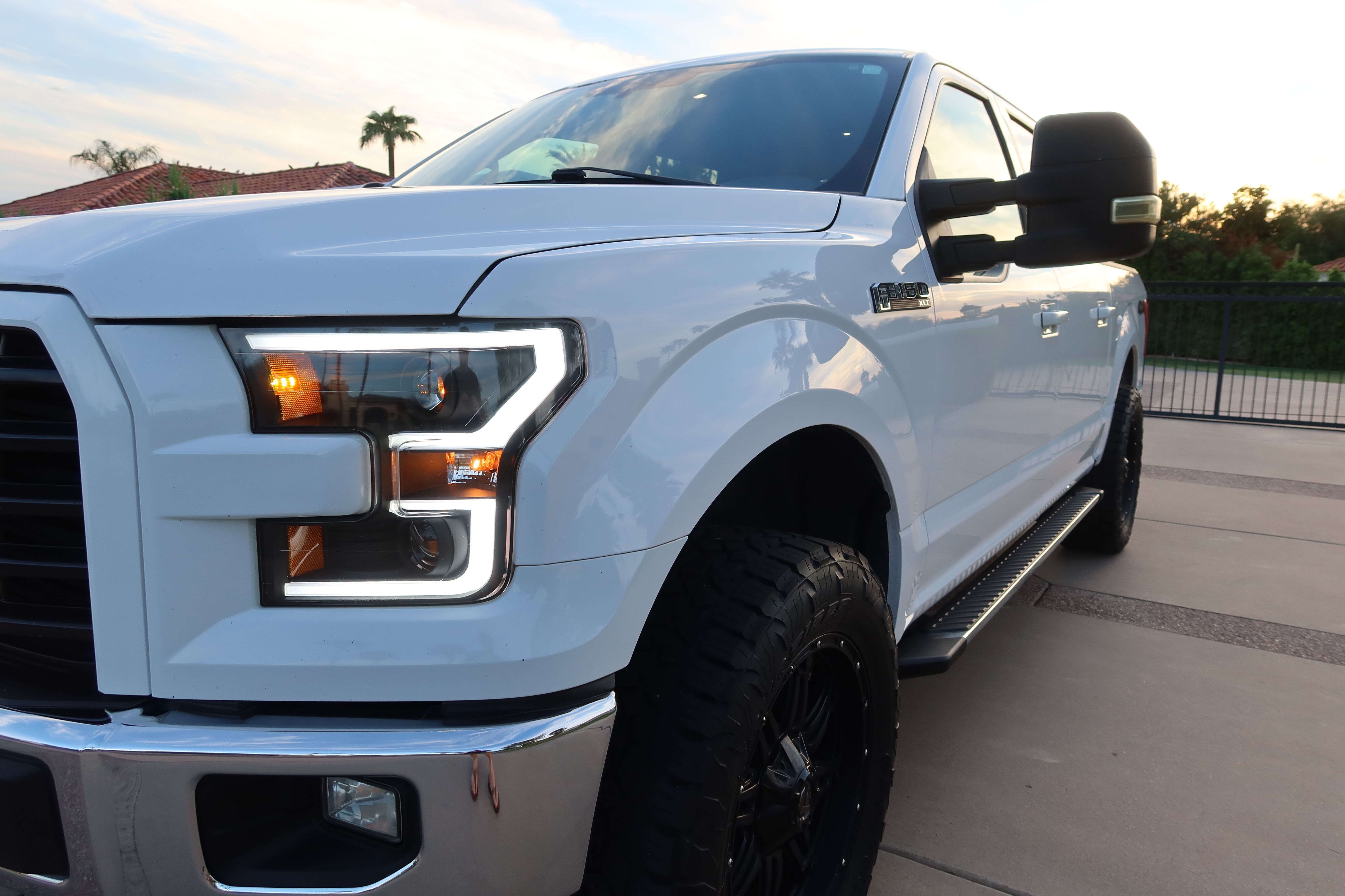Used 2017 Ford F150 XLT w/ Equipment Group 302A Luxury AWD/4WD image 12