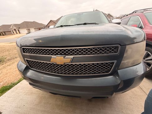 Used 2009 Chevrolet Tahoe LTZ image 2