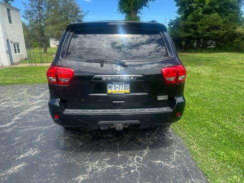 Used 2012 Toyota Sequoia SR5 w/ Premium Pkg AWD/4WD image 5