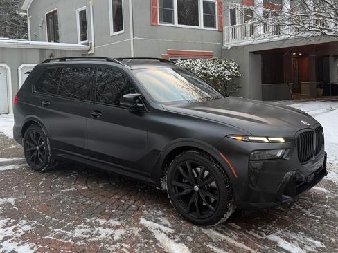 Used 2023 BMW X7 M60i w/ Executive Package AWD/4WD image 5